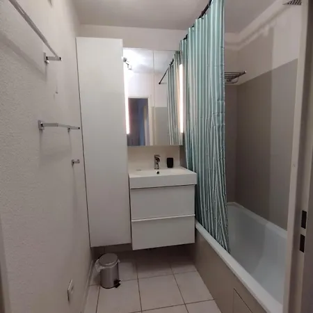Spacious Nest With Balcony And Shared Pool * Tolosa