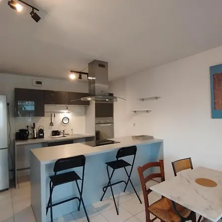 Spacious Nest With Balcony And Shared Pool Appartamento *